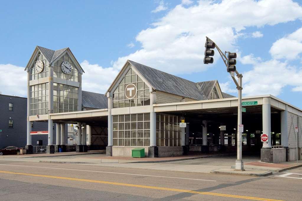 Home2 Suites By Hilton Boston South Bay Ngoại thất bức ảnh
