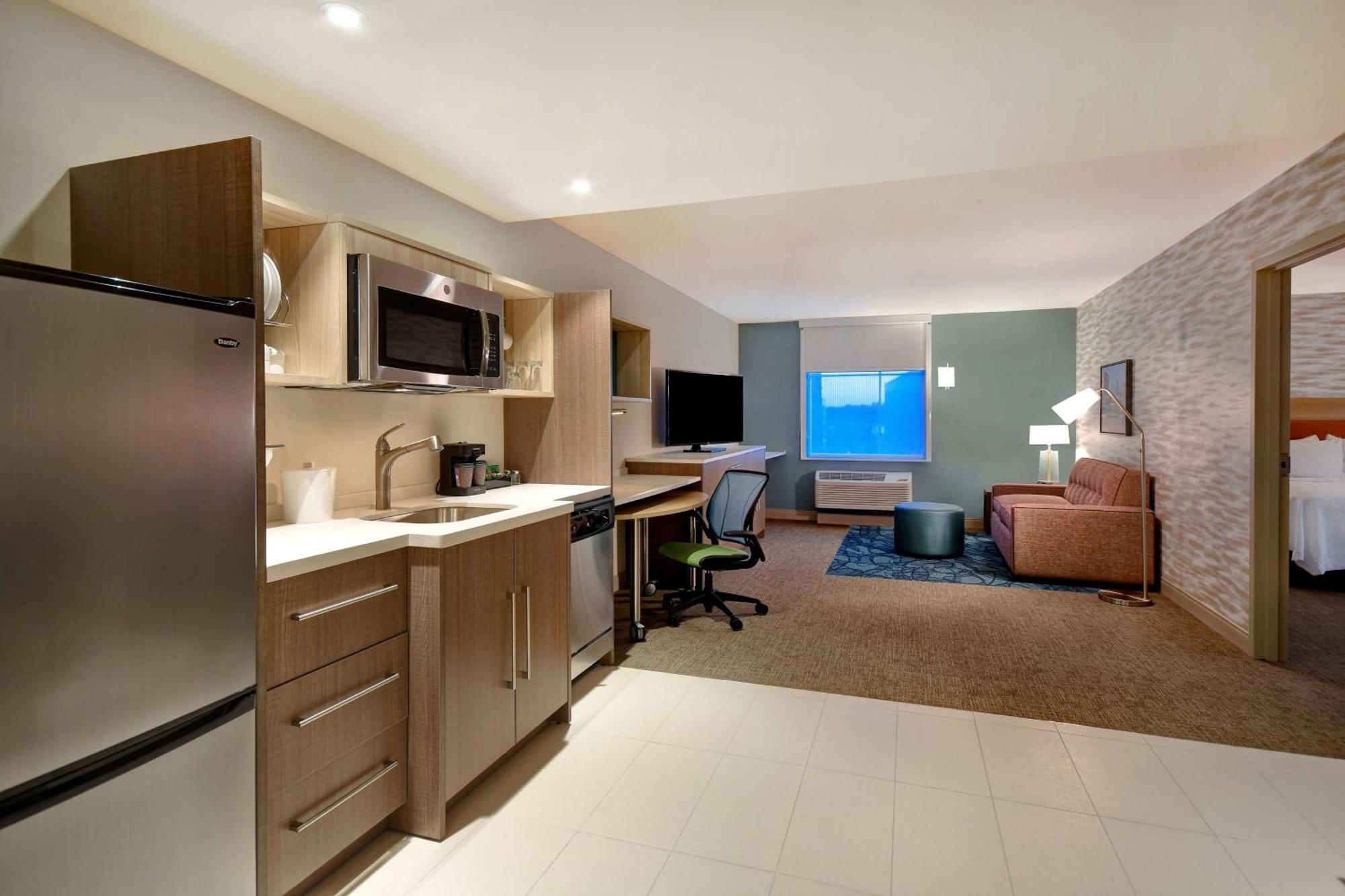 Home2 Suites By Hilton Boston South Bay Ngoại thất bức ảnh