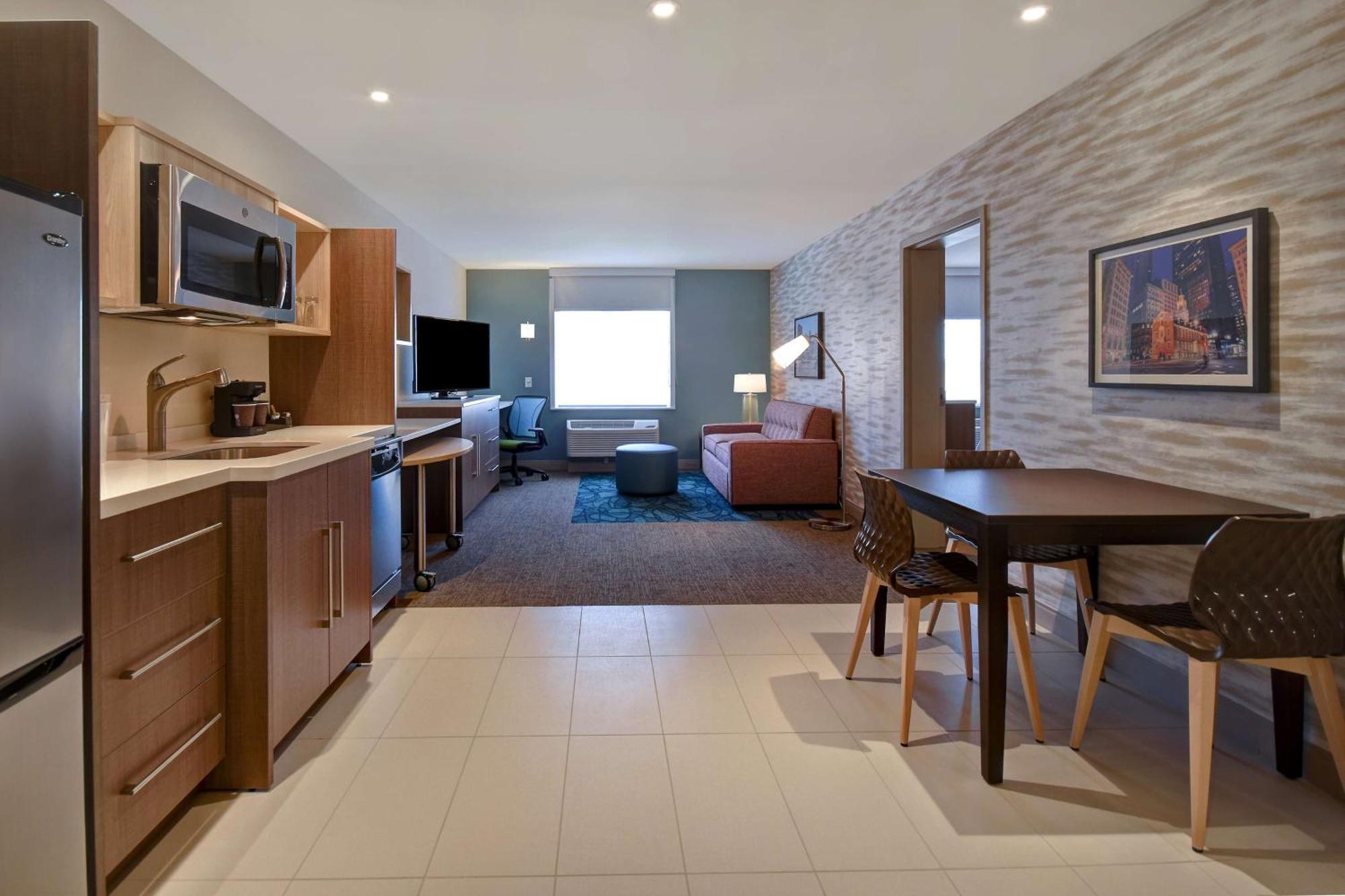 Home2 Suites By Hilton Boston South Bay Ngoại thất bức ảnh