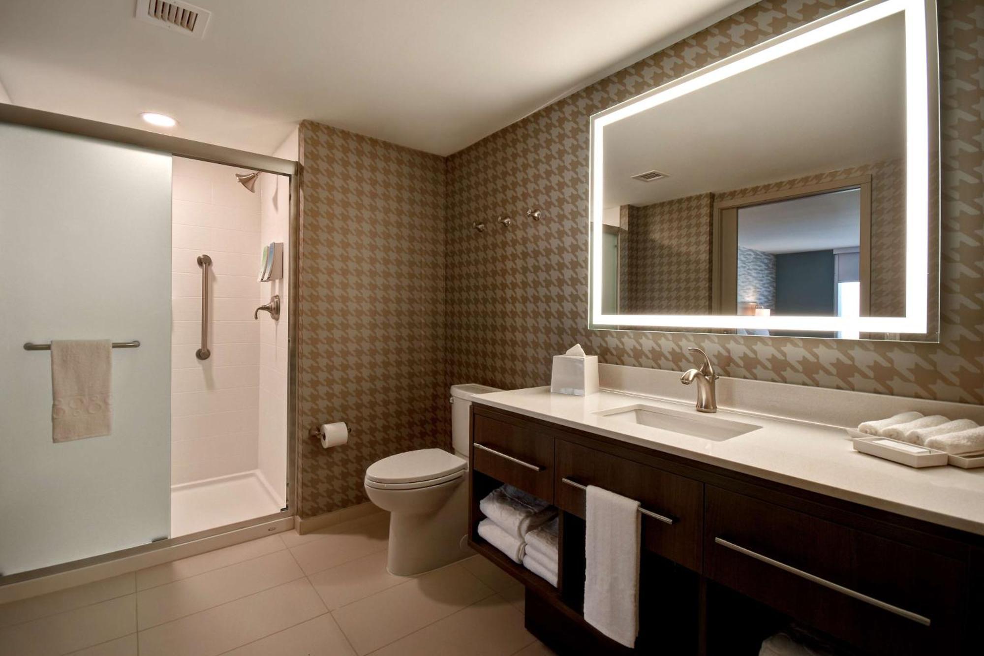 Home2 Suites By Hilton Boston South Bay Ngoại thất bức ảnh