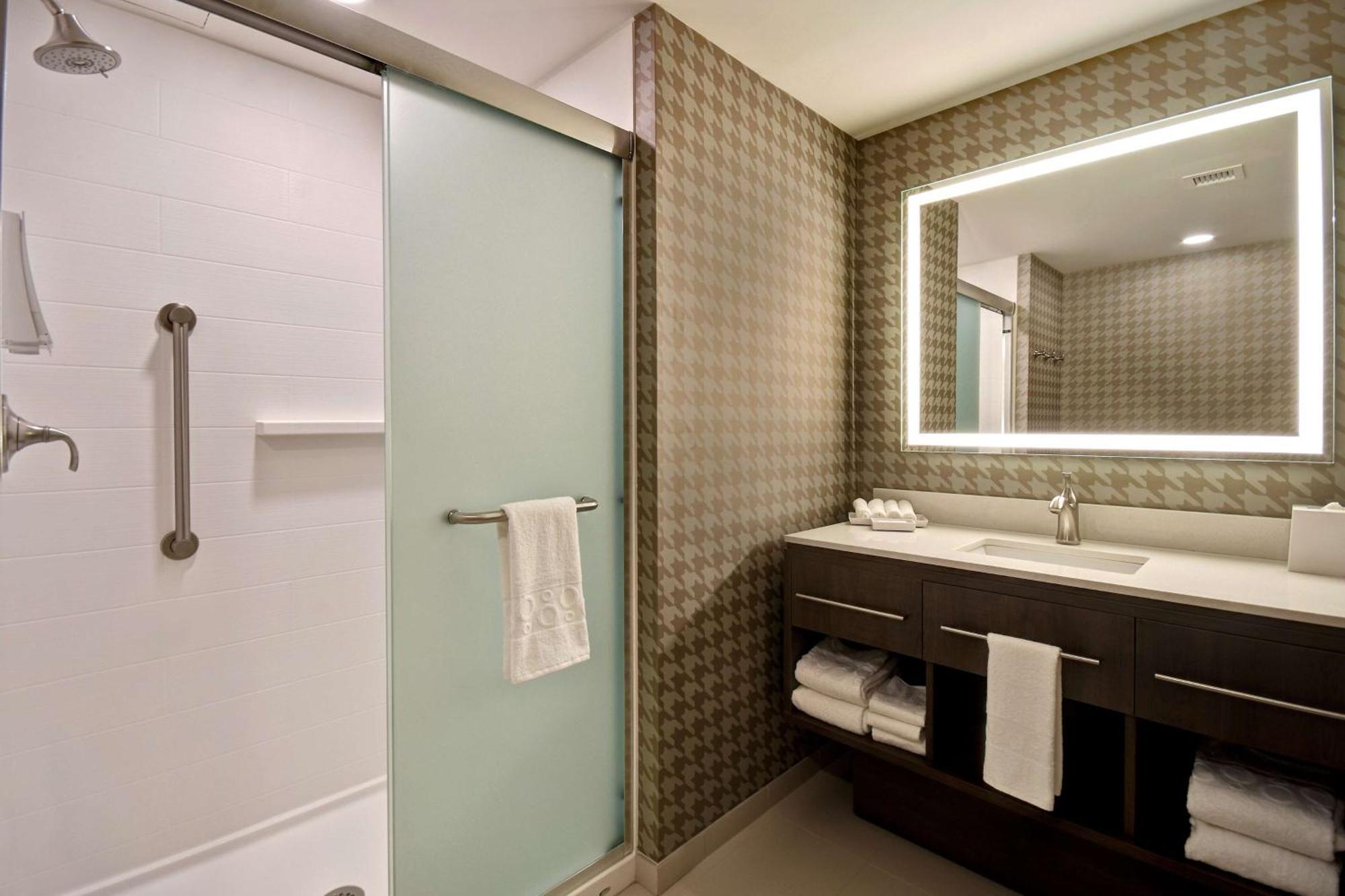 Home2 Suites By Hilton Boston South Bay Ngoại thất bức ảnh