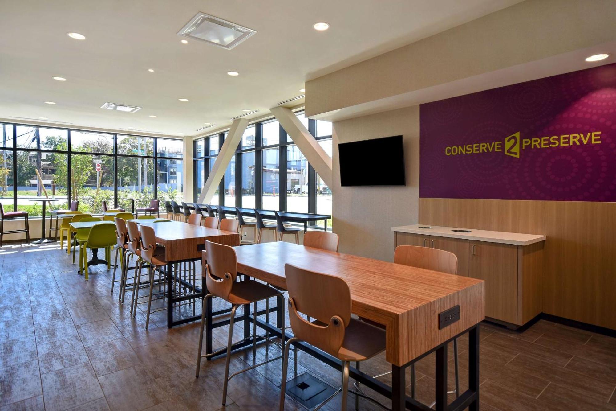 Home2 Suites By Hilton Boston South Bay Ngoại thất bức ảnh